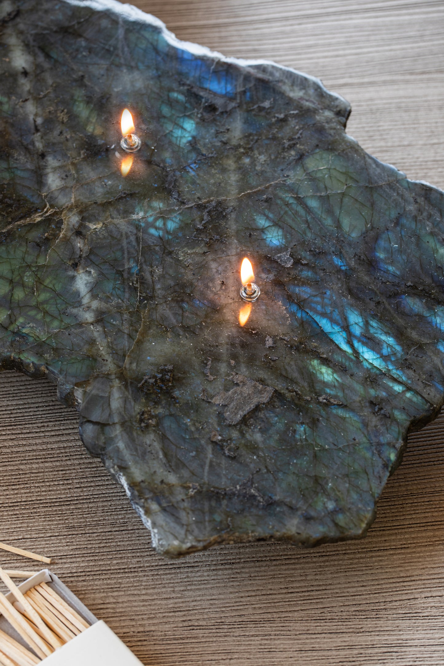Labradorite With Flash Slab Oil Candle