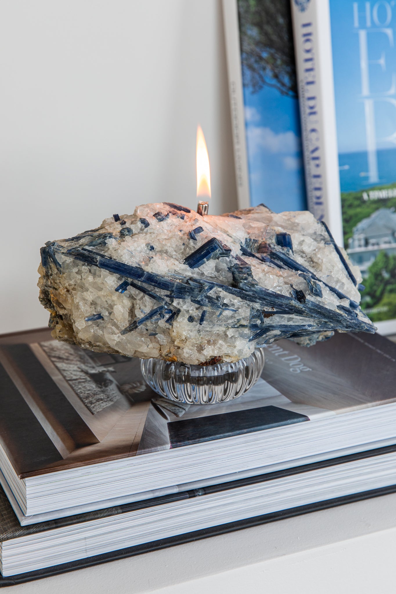 Kyanite Raw Oil Candle